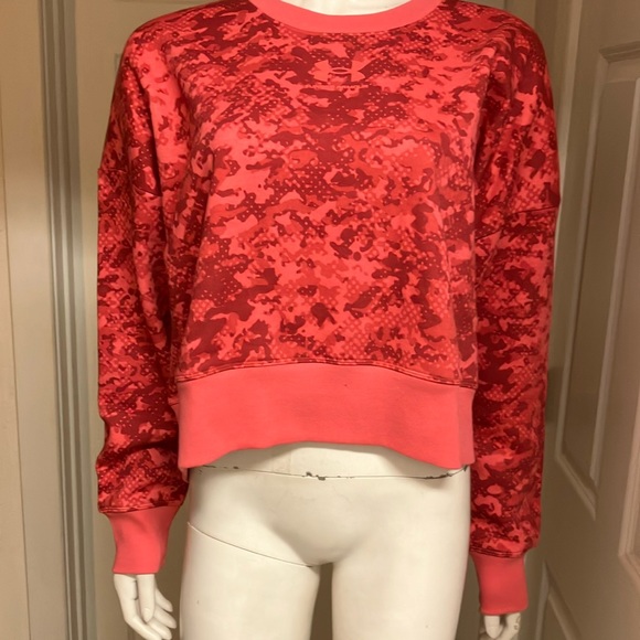 Under Armour Tops - Under Armour Athletic/Athleisure S/S, NWT!